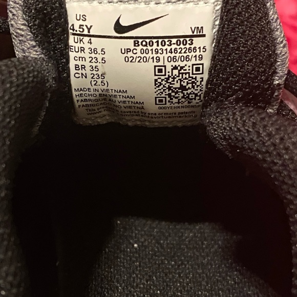 Big Kids' Shoe Nike Air Max 270 React - Picture 7 of 7